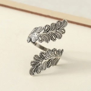Anel de folha robusta em prata